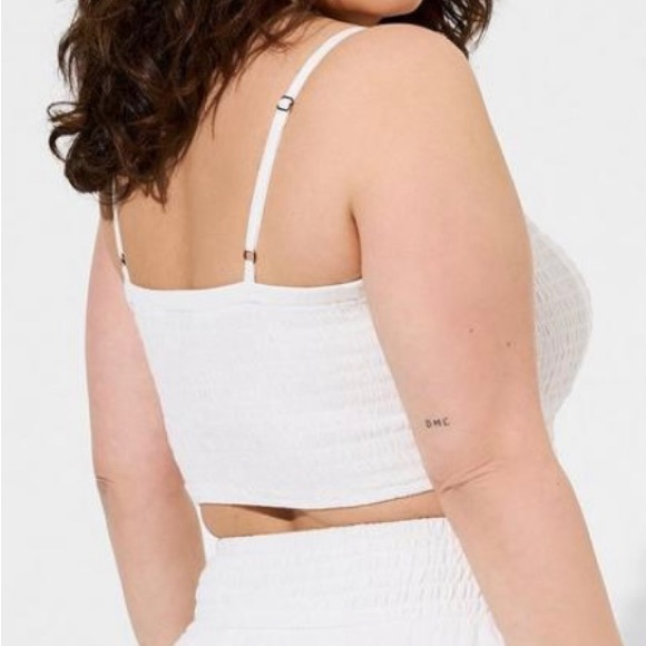 Torrid Gauzed Smocked Crop Beach Cami White - Picture 2 of 3